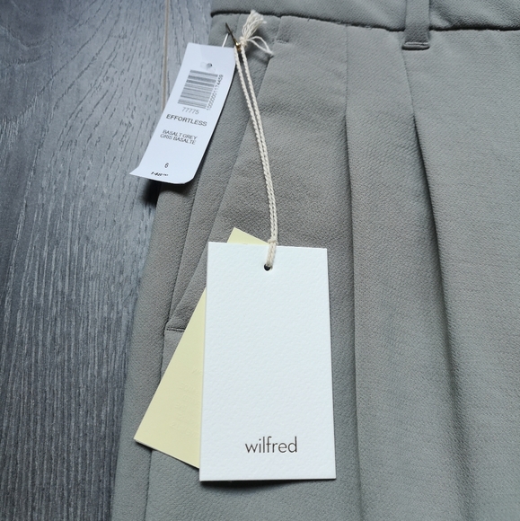 Aritzia Effortless Pant - Picture 3 of 8